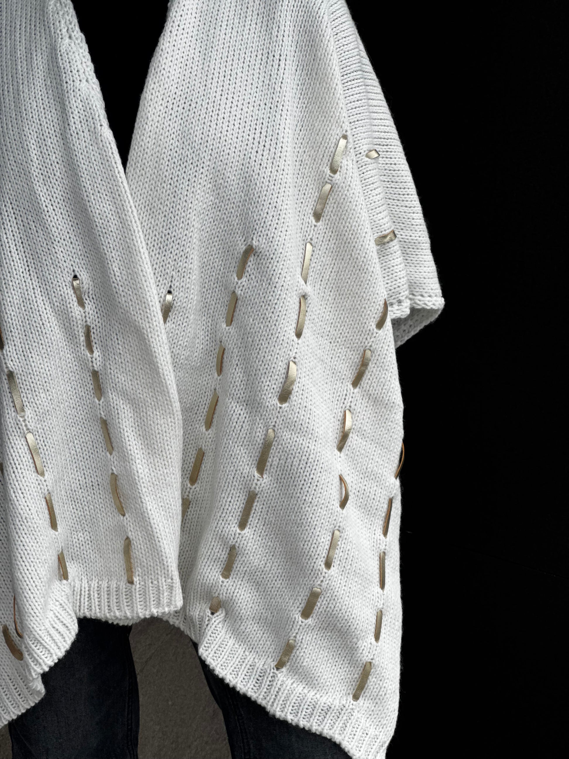 RUANA STAR - CON DETALLES 100% CUERO