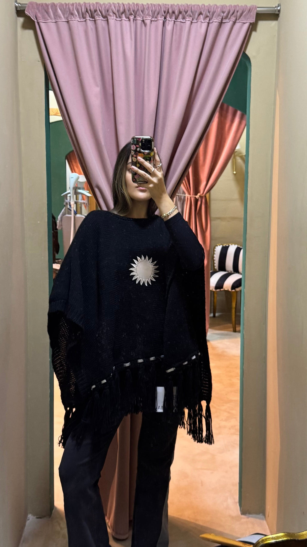 PONCHO PATRIA CON FLECOS - NEGRO
