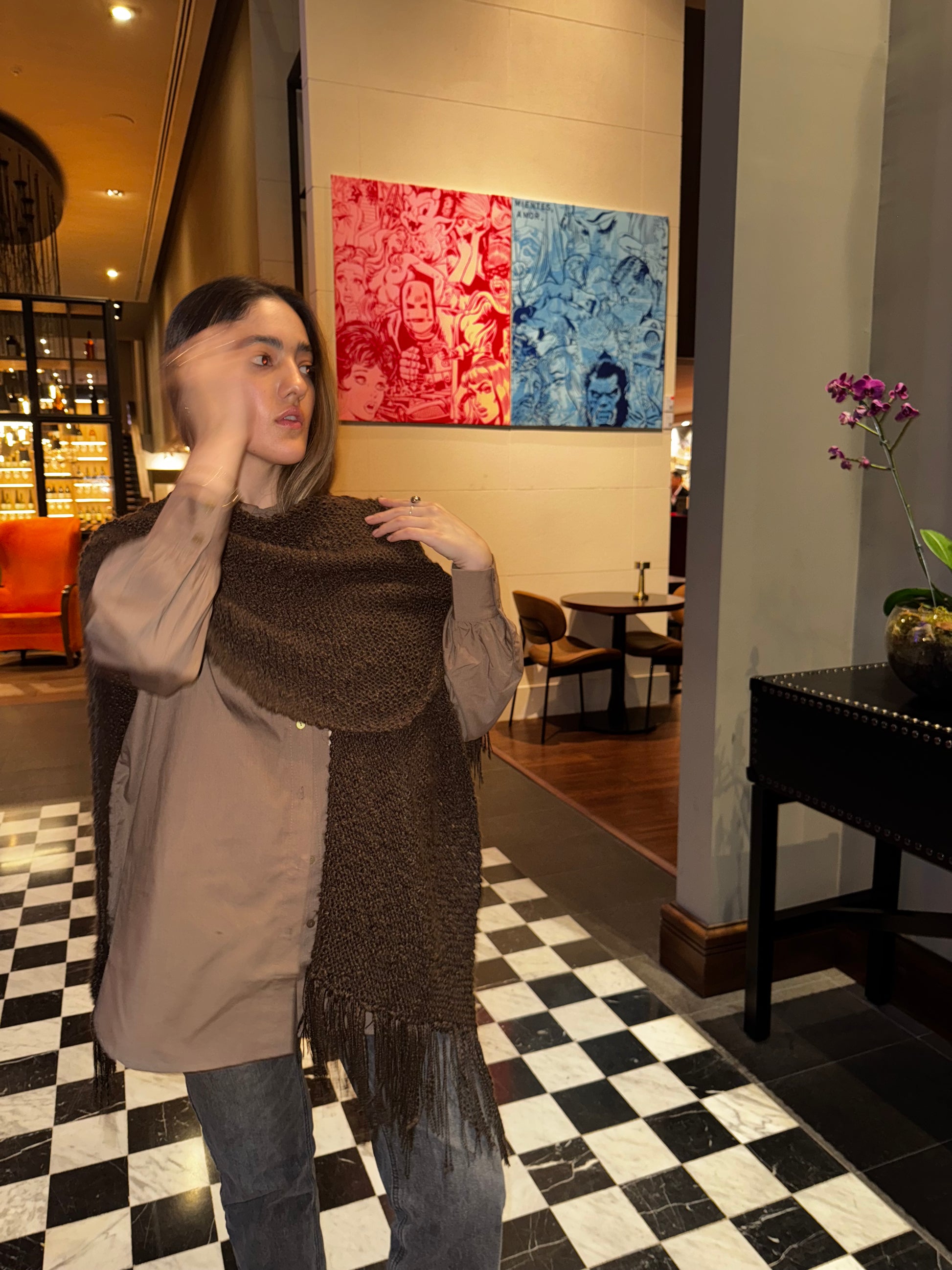 RUANA CHOCO -  TEJIDA A MANO