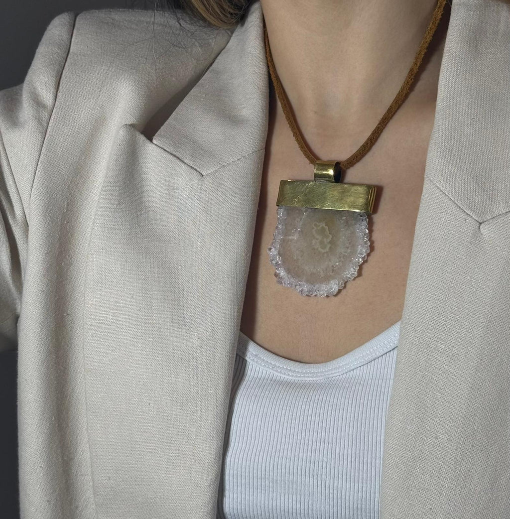 COLLAR TIENTO CON CUARZO