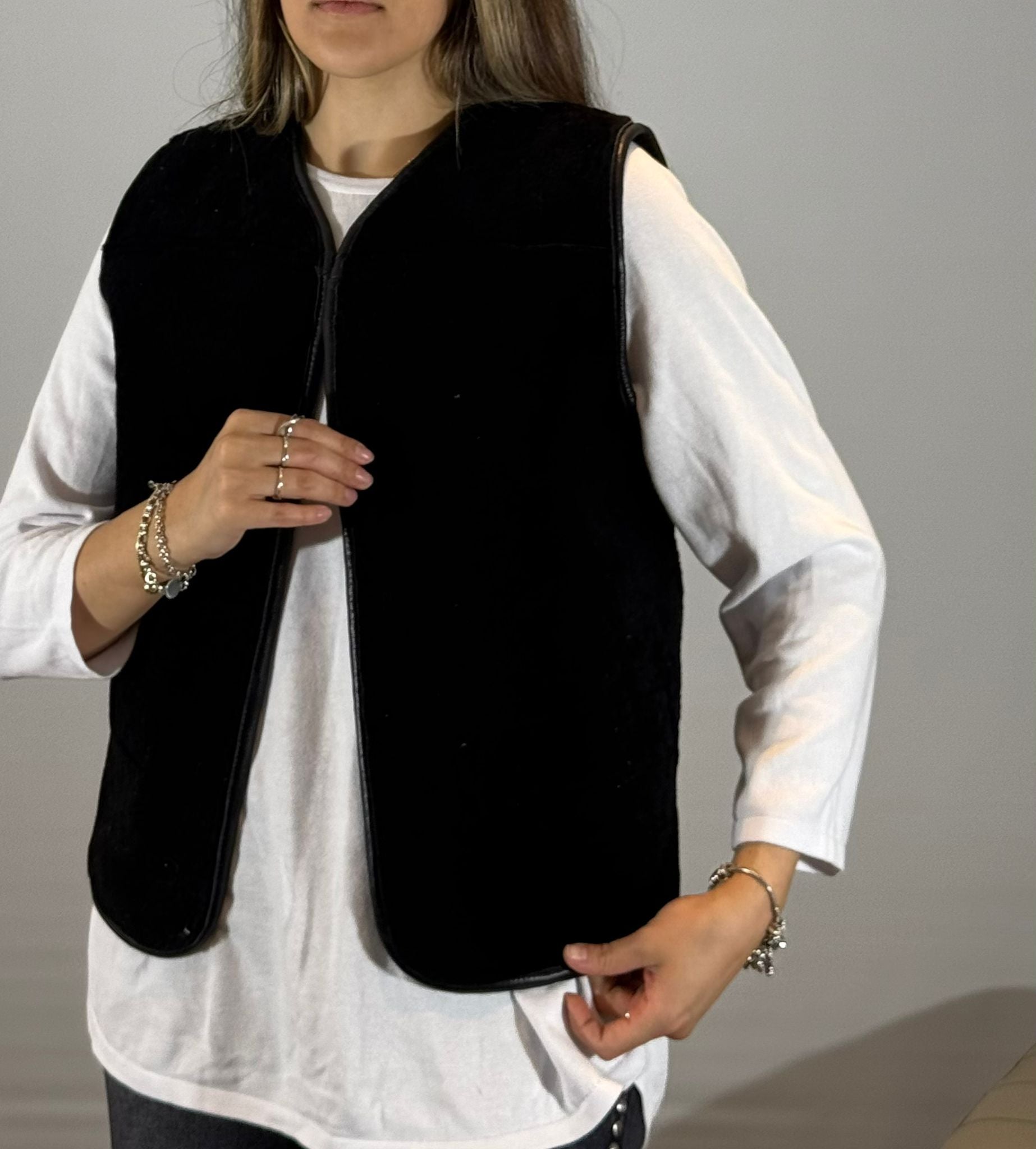 CHALECO REVERSIBLE CORDERITO