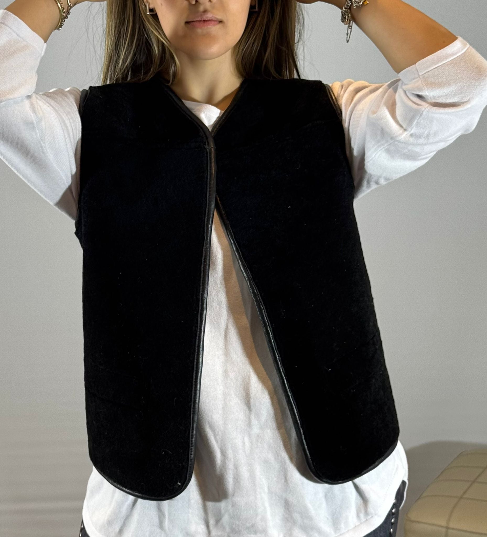 CHALECO REVERSIBLE CORDERITO