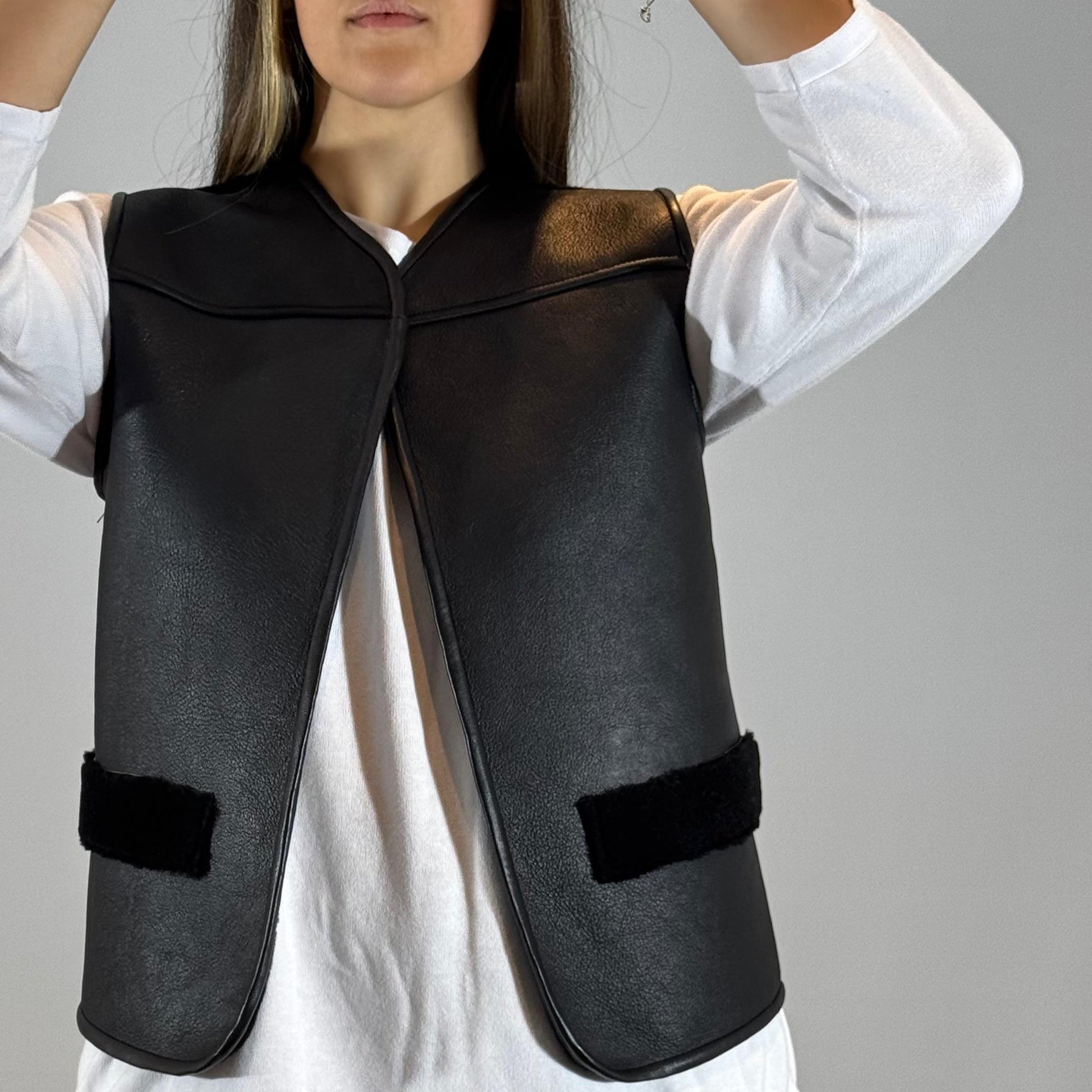 CHALECO REVERSIBLE CORDERITO