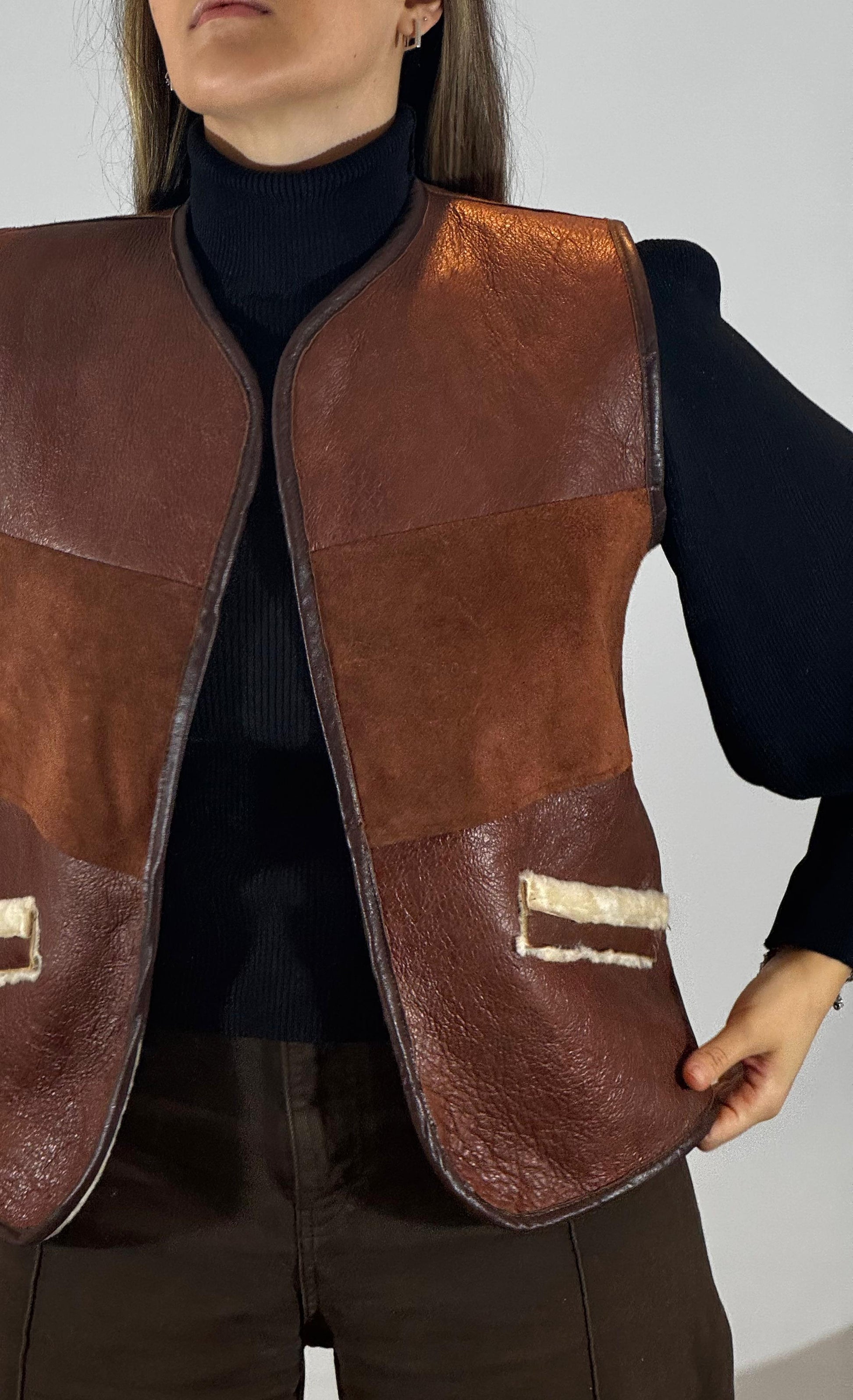 CHALECO REVERSIBLE CORDERITO